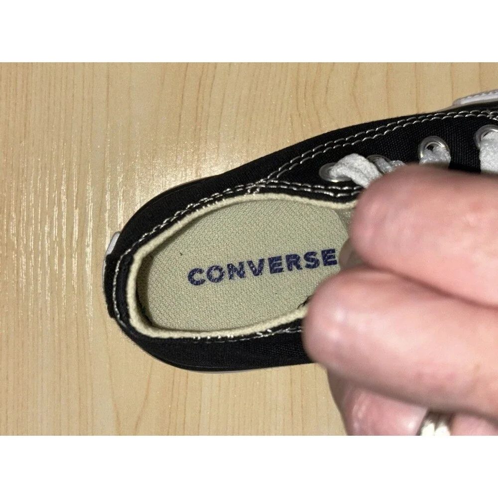 New Converse Infant Child Black Low Top Chucks Size 6 Retail $30